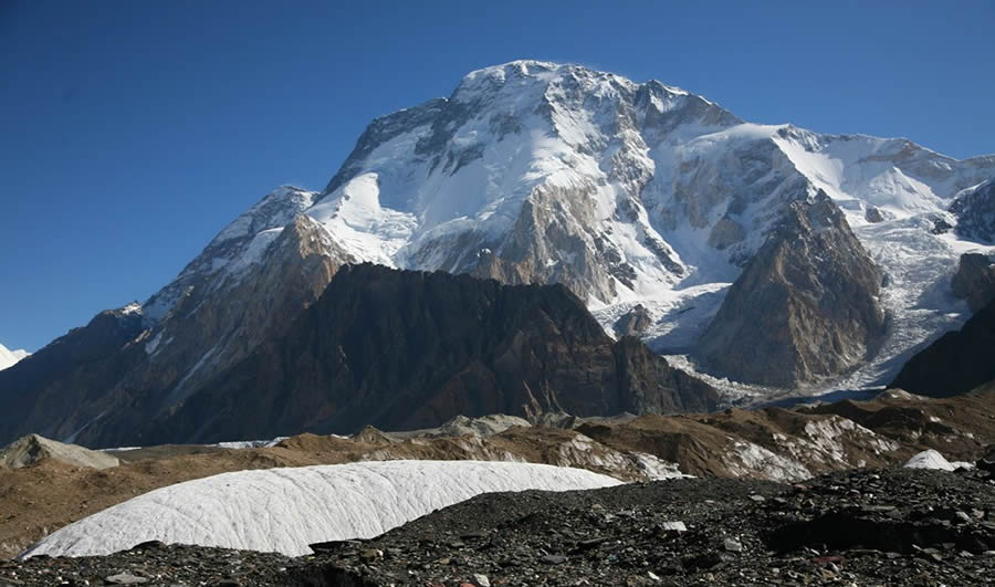 Climbers on Broad   Peak